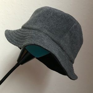 Grey or black reversible bucket hat